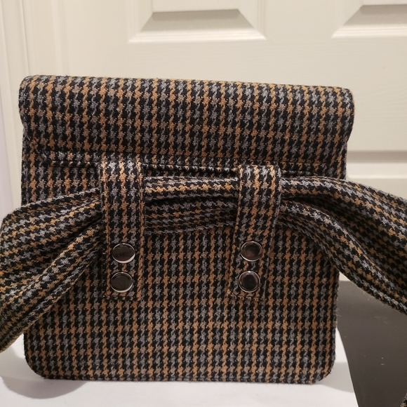 Korean Brand CHARMS Belt Bag with Patched Logo - UNISEX - Picture 4 of 8